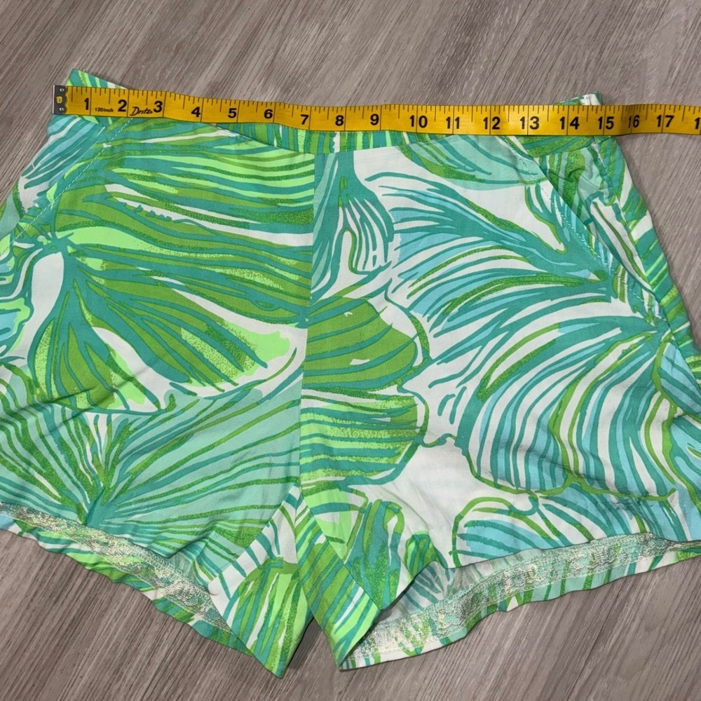 Lilly Pulitzer Green White Tropical Palm Leaf Rayon Shorts Size 2 RN 88189 - Picture 6 of 10